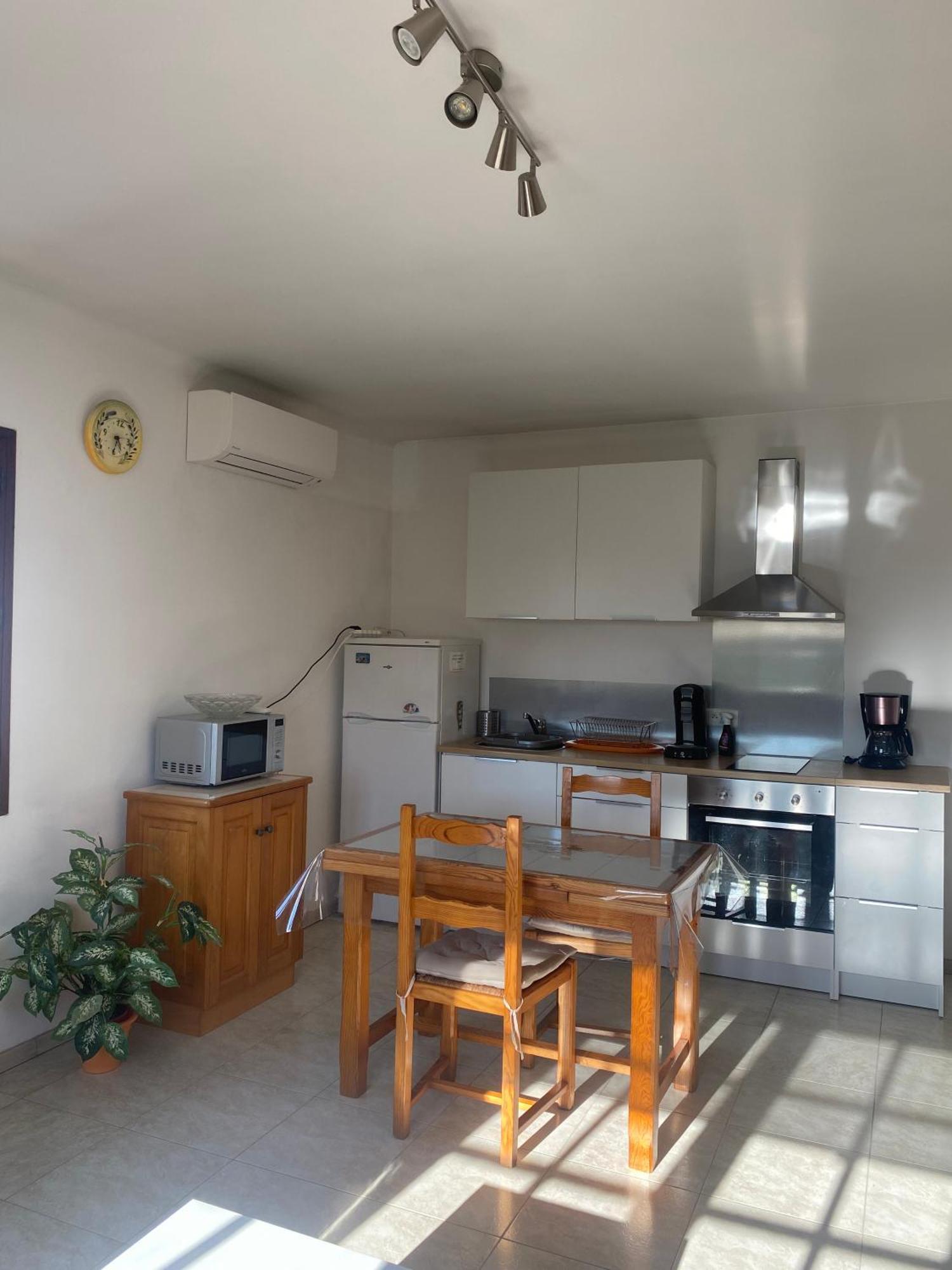 Le Micocoulier Apartment La Crau Bagian luar foto