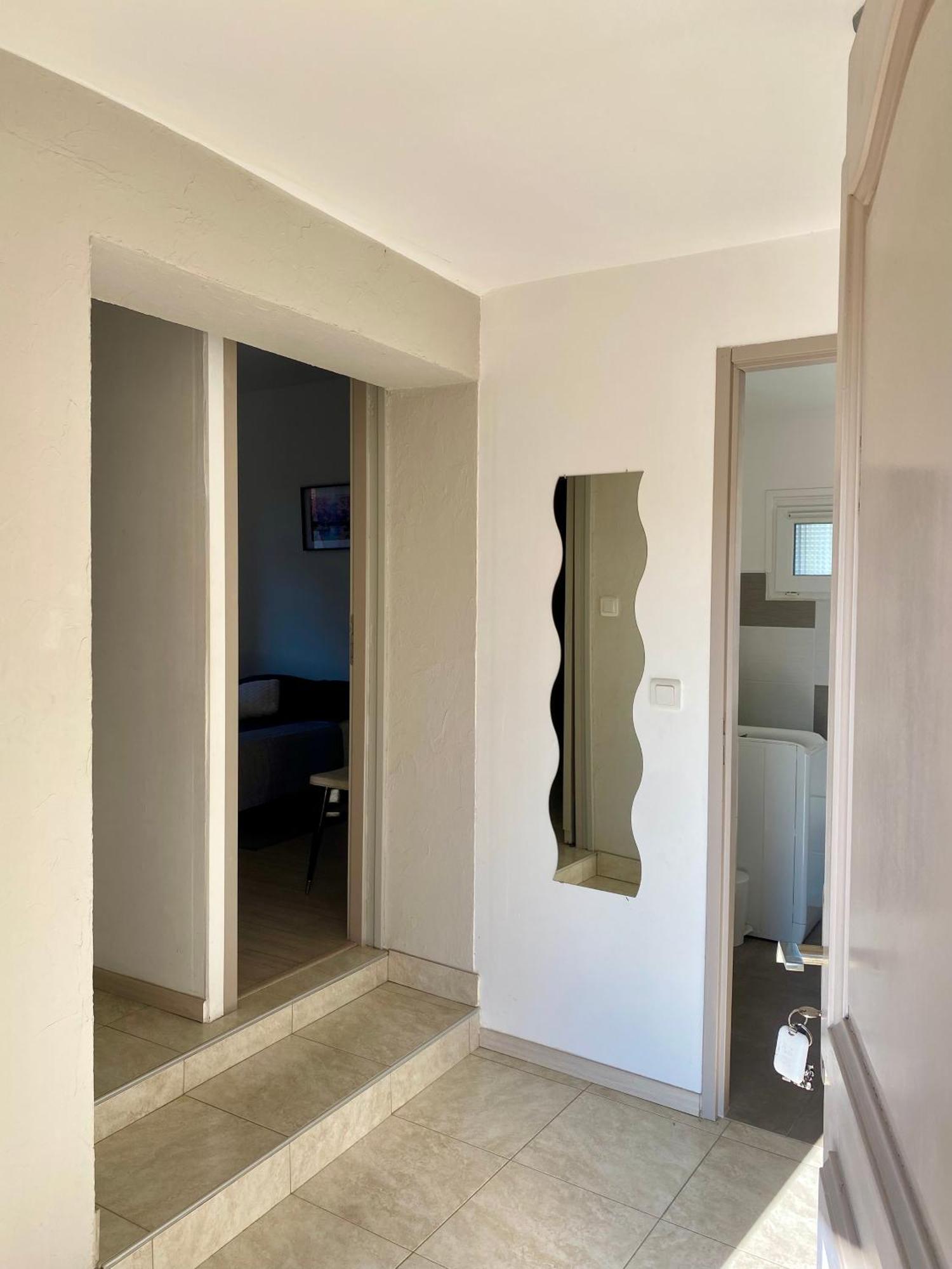Le Micocoulier Apartment La Crau Bagian luar foto