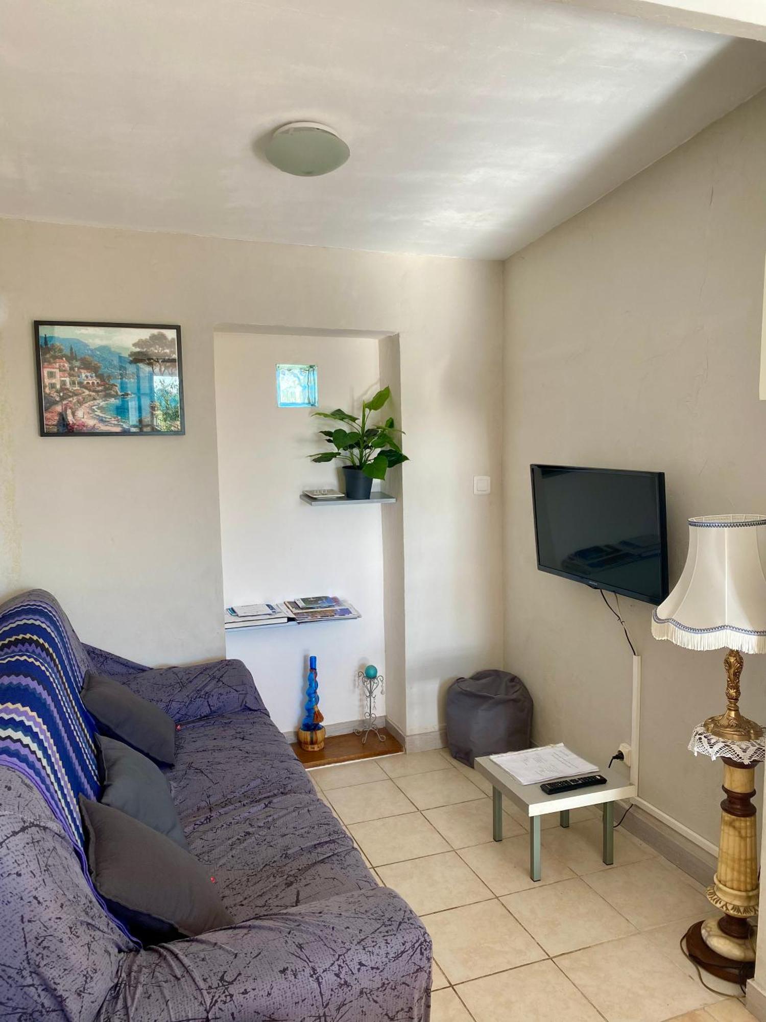 Le Micocoulier Apartment La Crau Bagian luar foto